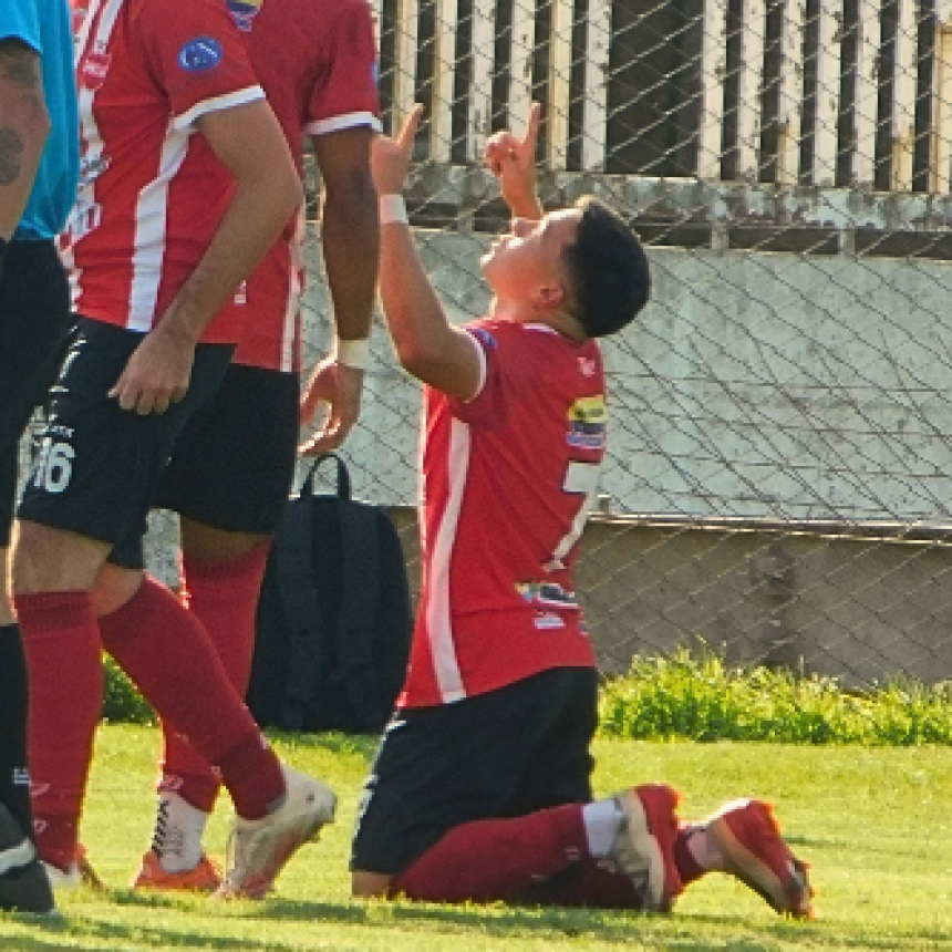 Deportivo Rivera le sac&oacute; el invicto Pe&ntilde;arol en Pig&uuml;&eacute;