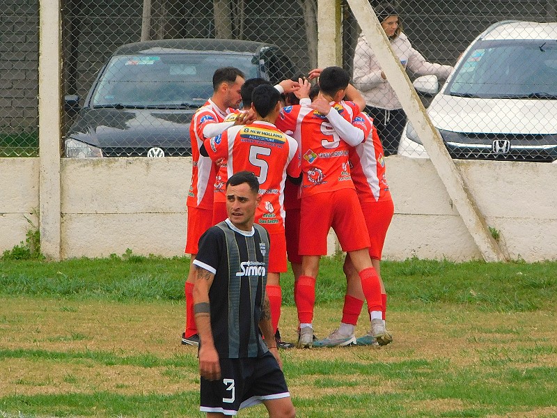 Deportivo ganó en Puan y va por Independiente en el clásico