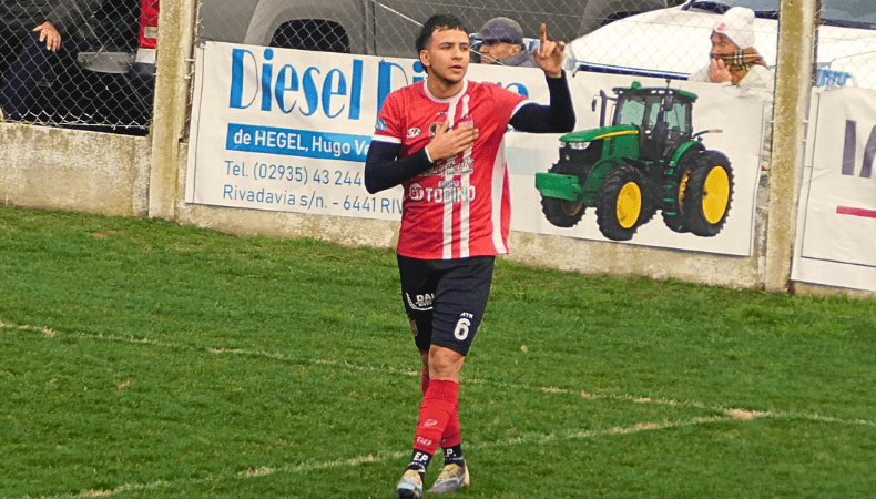 Deportivo debut&oacute; con una contundente victoria ante Blanco y Negro