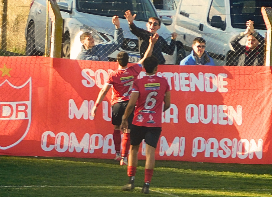 Deportivo festej&oacute; en casa ante Pe&ntilde;arol de Pig&uuml;&eacute;