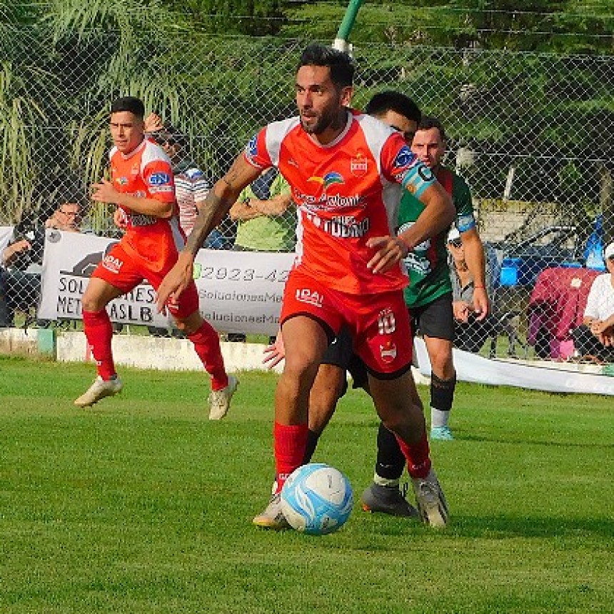 El fútbol de Rivera vive otro capítulo del clásico entre el Rojo y el Verde